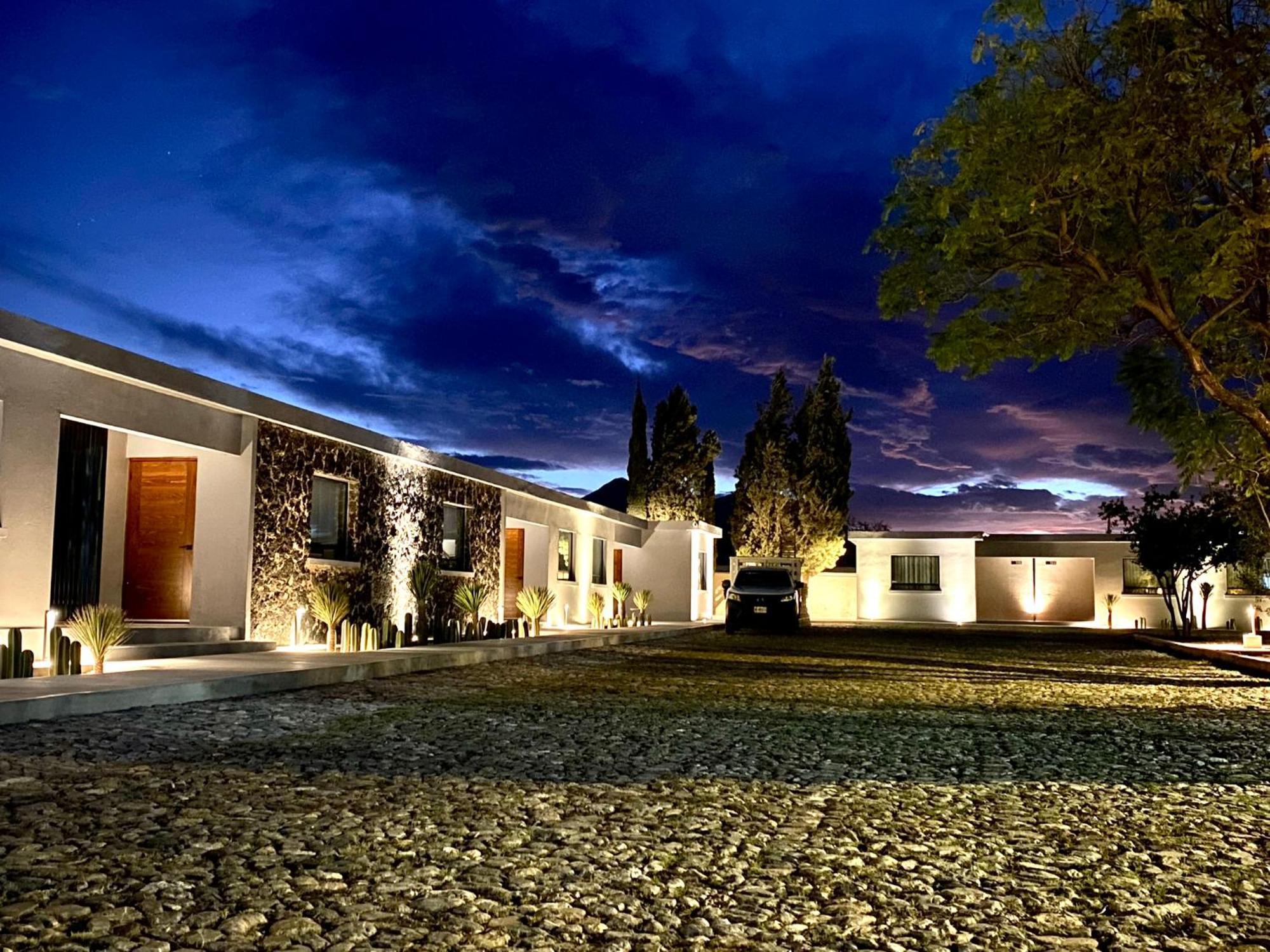 Hotel El Pedregal Matehuala Esterno foto